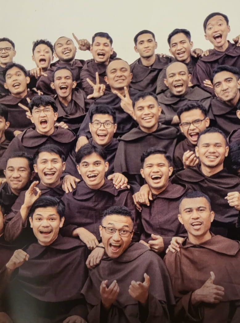 Wstąp do Karmelu! Zostań Karmelitą! Potrzeba świętych kapłanów