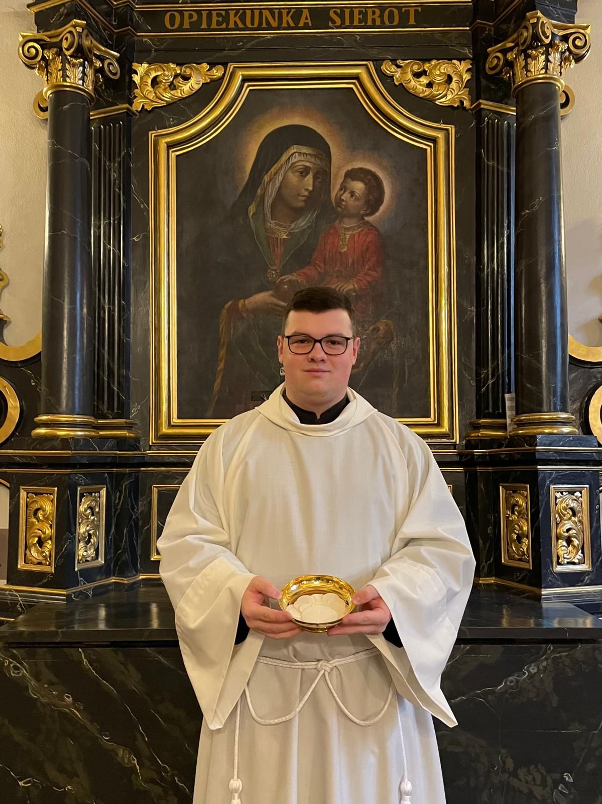 Br. Piotr Kobylski O.Carm. przyjął posługę akolitatu