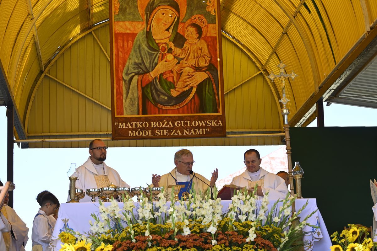 Dożynki w karmelitańskim sanktuarium w Woli Gułowskiej